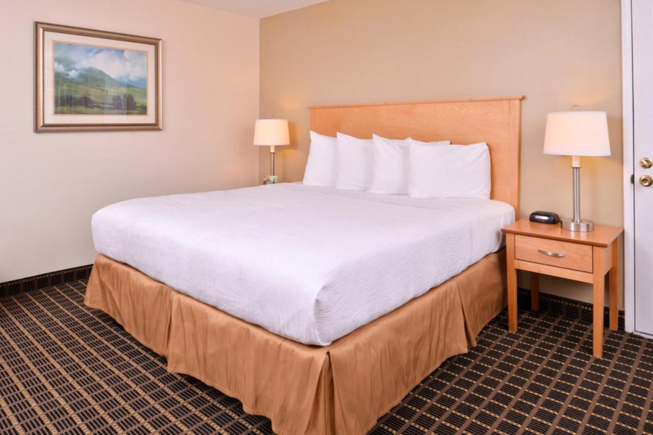 Motel Campus Inn&suites Downtown 3*